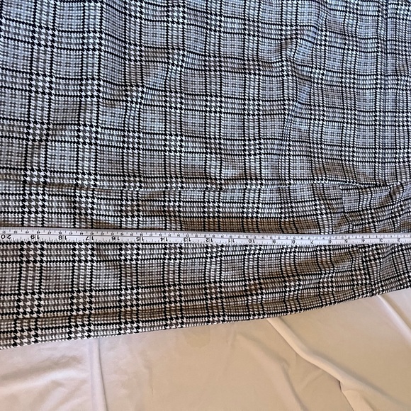 Michael Kors Black and White Checkered Pencil Skirt - Picture 5 of 5